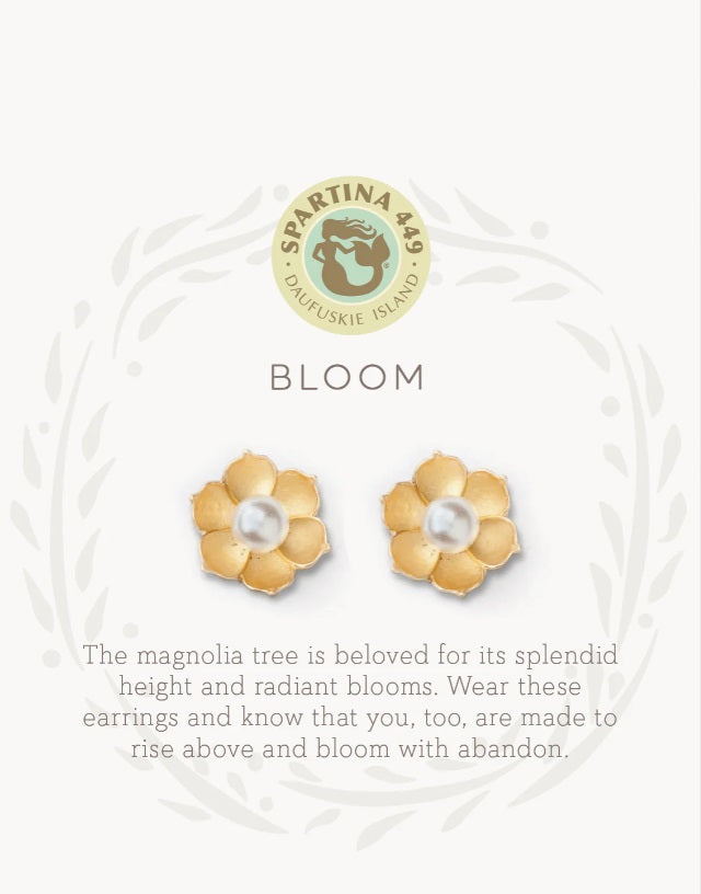 Sea La Vie Bloom/Magnolia Stud Earrings