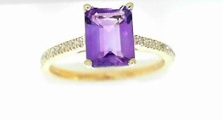 Ladies 14 Karat Yellow Gold With = 1.28Tw Emerald Amethyst And = 0.09Tw Round H/I Si2 Diamonds Size 7.5