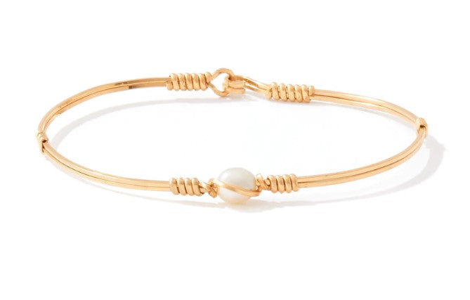 Breathe Bracelet- 14K Gold Artist Wire With Pearl- Size 7.5