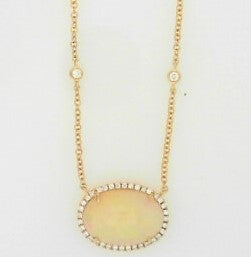 Ladies 14 Karat Yellow Gold Opal & Diamond Necklace  With = 4.52Tw Oval Opal And = 0.19Tw Round G/H SI2 Diamonds with 16