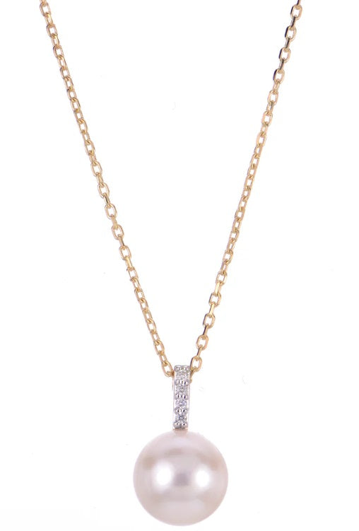 Ladies 14 Karat Yellow Gold 8-8.5mm Akoya Cultured Pearl and Diamond Necklace 18